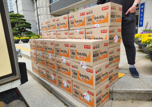 익명의 기부자 이웃돕기 성품 라면35박스 푸드마켓 기부